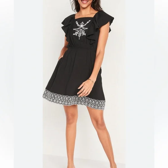 old navy black embroidered dress Old Navy Embroidered Dress- Size XS – The Saved Collection main image 0